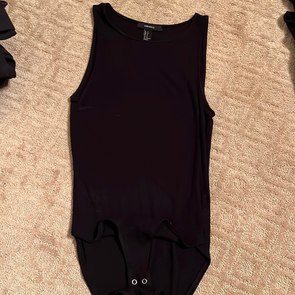 Forever 21 - Picture 1 of 1